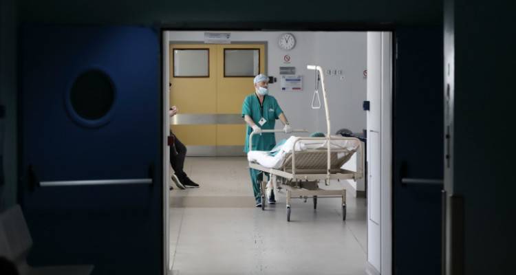 Κορωνοϊός: 25 νέα κρούσματα στην Ελλάδα | 16 στις πύλες εισόδου