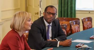 &Beta;&rho;&epsilon;&tau;&alpha;&nu;ί&alpha;: &Alpha;&nu;&alpha;&kappa;&omicron;&iota;&nu;ώ&theta;&eta;&kappa;&epsilon; &tau;&omicron; &omicron;&iota;&kappa;&omicron;&nu;&omicron;&mu;&iota;&kappa;ό &sigma;&chi;έ&delta;&iota;&omicron; &tau;&eta;&sigmaf; &Lambda;&iota;&zeta; &Tau;&rho;&alpha;&sigmaf; &mu;&epsilon; &phi;&omicron;&rho;&omicron;&lambda;&omicron;&gamma;&iota;&kappa;έ&sigmaf; &mu;&epsilon;&iota;ώ&sigma;&epsilon;&iota;&sigmaf; &kappa;&alpha;&iota; &epsilon;&pi;&iota;&delta;&omicron;&tau;ή&sigma;&epsilon;&iota;&sigmaf;