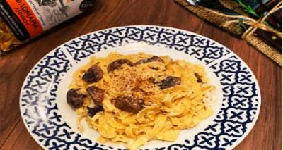 &Pi;&alpha;&rho;&alpha;&delta;&omicron;&sigma;&iota;&alpha;&kappa;ά &Phi;&lambda;&omega;&mu;ά&rho;&iota;&alpha; &Lambda;ή&mu;&nu;&omicron;&upsilon; &mu;&epsilon; &Mu;&alpha;&nu;&iota;&tau;ά&rho;&iota;&alpha; &kappa;&alpha;&iota; &Mu;&upsilon;&rho;&omega;&delta;&iota;&kappa;ά