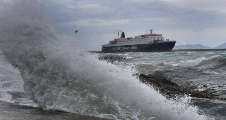 Λήμνος: Δεμένο στην Καβάλα θα μείνει για δυο μέρες το Πήγασος