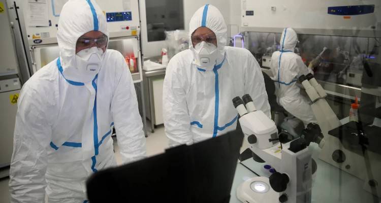 Τα δύο σενάρια για την προέλευση του κορωνοϊού: Ερευνα από τις μυστικές υπηρεσίες ζήτησε ο Μπάιντεν, αντιδρά η Κίνα