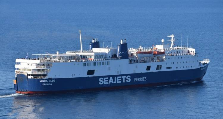 &Alpha;&pi;&alpha;&gamma;ό&rho;&epsilon;&upsilon;&sigma;&eta; &alpha;&pi;ό&pi;&lambda;&omicron;&upsilon;: &Delta;&epsilon;&mu;έ&nu;&omicron; &sigma;&tau;&omicron; &lambda;&iota;&mu;ά&nu;&iota; &tau;&omicron;&upsilon; &Lambda;&alpha;&upsilon;&rho;ί&omicron;&upsilon; &tau;&omicron; &laquo;Aqua Blue&raquo; &lambda;ό&gamma;&omega; &kappa;&alpha;&kappa;&omicron;&kappa;&alpha;&iota;&rho;ί&alpha;&sigmaf;