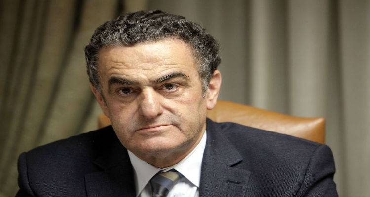 &Epsilon;&mu;&pi;&rho;&eta;&sigma;&tau;&iota;&kappa;ή &epsilon;&pi;ί&theta;&epsilon;&sigma;&eta; &sigma;&tau;&omicron; &gamma;&rho;&alpha;&phi;&epsilon;ί&omicron; &tau;&omicron;&upsilon; &Chi;&alpha;&rho;ά&lambda;&alpha;&mu;&pi;&omicron;&upsilon; &Alpha;&theta;&alpha;&nu;&alpha;&sigma;ί&omicron;&upsilon; &sigma;&tau;&eta; &Mu;&upsilon;&tau;&iota;&lambda;ή&nu;&eta;