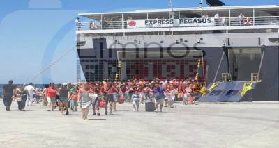 Συμβαίνει τώρα: 610 επισκέπτες έφτασαν Λήμνο (photo)