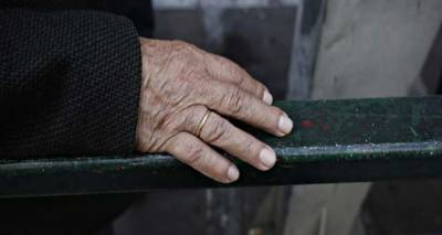 &Pi;&omicron;&iota;&omicron;&iota; &delta;&iota;&kappa;&alpha;&iota;&omicron;ύ&nu;&tau;&alpha;&iota; &epsilon;&pi;ί&delta;&omicron;&mu;&alpha; &kappa;&omicron;&iota;&nu;&omega;&nu;&iota;&kappa;ή&sigmaf; &alpha;&lambda;&lambda;&eta;&lambda;&epsilon;&gamma;&gamma;ύ&eta;&sigmaf;