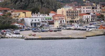Εκτέλεση εργασιών στο χώρο στάθμευσης του παλιού λιμανιού της Μύρινας
