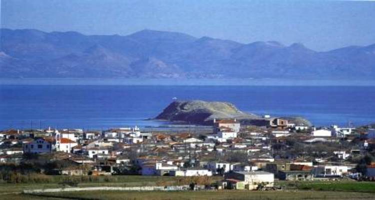 &laquo;&Alpha;&nu;&alpha;&zeta;&eta;&tau;ώ&nu;&tau;&alpha;&sigmaf; &tau;&omicron;&upsilon;&sigmaf; &pi;&rho;ώ&tau;&omicron;&upsilon;&sigmaf; &kappa;&alpha;&tau;&omicron;ί&kappa;&omicron;&upsilon;&sigmaf; &tau;&omicron;&upsilon; &Alpha;&iota;&gamma;&alpha;ί&omicron;&upsilon;&raquo;: &Epsilon;&pi;&iota;&mu;&omicron;&rho;&phi;&omega;&tau;&iota;&kappa;ή &omicron;&mu;&iota;&lambda;ί&alpha; &sigma;&tau;&eta;&nu; &Pi;&lambda;ά&kappa;&alpha;