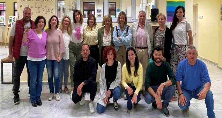 Mήνυμα καρδιάς από τους εκπαιδευτικούς του ΓΕΛ Μούδρου