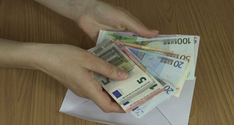 Μύρινα: Βρέθηκαν χρήματα