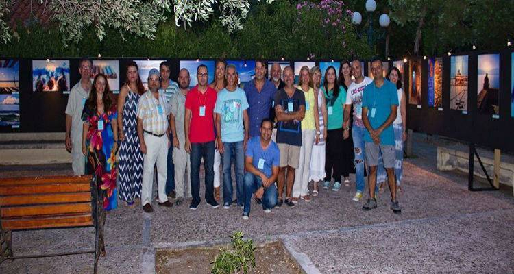 8&eta; &Omicron;&mu;&alpha;&delta;&iota;&kappa;ή Έ&kappa;&theta;&epsilon;&sigma;&eta; &alpha;&pi;ό &tau;&eta; &Phi;&omega;&tau;&omicron;&gamma;&rho;&alpha;&phi;&iota;&kappa;ή &Omicron;&mu;ά&delta;&alpha; &tau;&eta;&sigmaf; &Lambda;ή&mu;&nu;&omicron;&upsilon;