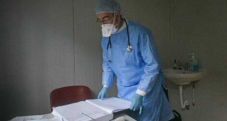 Κορωνοϊός: Νέο άλμα σε όλη τη χώρα | 3 νεκροί - 78 νέα κρούσματα