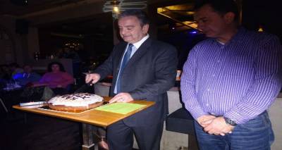 &laquo;&Omicron;&iota; &Phi;ί&lambda;&omicron;&iota; &tau;&omega;&nu; Anzac &alpha;&pi;ό &tau;&eta; &Lambda;ή&mu;&nu;&omicron;&raquo; έ&kappa;&omicron;&psi;&alpha;&nu; &tau;&eta;&nu; &pi;&rho;&omega;&tau;&omicron;&chi;&rho;&omicron;&nu;&iota;ά&tau;&iota;&kappa;&eta; &pi;ί&tau;&alpha; &tau;&omicron;&upsilon;&sigmaf; (mp3+photos)