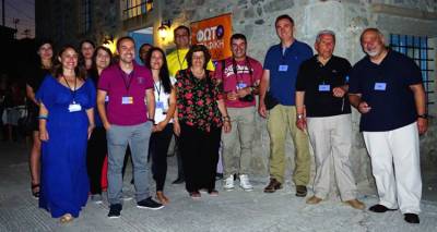 Ά&nu;&omicron;&iota;&xi;&epsilon; &eta; έ&kappa;&theta;&epsilon;&sigma;&eta; &tau;&eta;&sigmaf; &Phi;&omega;&tau;&omicron;&gamma;&rho;&alpha;&phi;&iota;&kappa;ή&sigmaf; &Omicron;&mu;ά&delta;&alpha;&sigmaf; &Lambda;ή&mu;&nu;&omicron;&upsilon; &sigma;&tau;&omicron;&nu; &Kappa;&omicron;&nu;&tau;&iota;ά (photos)