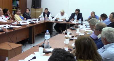 &Epsilon;&nu;&tau;ά&sigma;&epsilon;&iota;&sigmaf; &kappa;&alpha;&iota; &delta;&iota;&alpha;&xi;&iota;&phi;&iota;&sigma;&mu;&omicron;ί &gamma;&iota;&alpha; &tau;&omicron; &Kappa;&lambda;&epsilon;&iota;&sigma;&tau;ό &Gamma;&upsilon;&mu;&nu;&alpha;&sigma;&tau;ή&rho;&iota;&omicron; &laquo;&Nu;ί&kappa;&omicron;&sigmaf; &Sigma;&alpha;&mu;&alpha;&rho;ά&sigmaf;&raquo; (mp3)