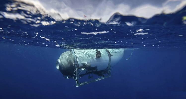 Titan: To &Pi;&omicron;&lambda;&epsilon;&mu;&iota;&kappa;ό &Nu;&alpha;&upsilon;&tau;&iota;&kappa;ό &tau;&omega;&nu; &Eta;&Pi;&Alpha; &laquo;ά&kappa;&omicron;&upsilon;&sigma;&epsilon;&raquo; &tau;&eta;&nu; &kappa;&alpha;&tau;&alpha;&sigma;&tau;&rho;&omicron;&phi;&iota;&kappa;ή έ&kappa;&rho;&eta;&xi;&eta; &sigma;&tau;&omicron; &upsilon;&pi;&omicron;&beta;&rho;ύ&chi;&iota;&omicron; &tau;&eta;&nu; &Kappa;&upsilon;&rho;&iota;&alpha;&kappa;ή | &Tau;&alpha; &nu;έ&alpha; &delta;&epsilon;&delta;&omicron;&mu;έ&nu;&alpha;