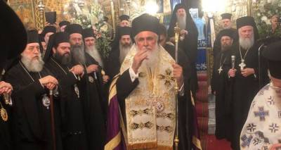 &Kappa;. &Mu;&omicron;&upsilon;&tau;&zeta;&omicron;ύ&rho;&eta;&sigmaf;: &laquo;&Mu;&iota;&alpha; &nu;έ&alpha; &epsilon;&pi;&omicron;&chi;ή &alpha;&nu;έ&tau;&epsilon;&iota;&lambda;&epsilon; &gamma;&iota;&alpha; &tau;&eta;&nu; &Iota;. &Mu;&eta;&tau;&rho;ό&pi;&omicron;&lambda;&eta; &Lambda;ή&mu;&nu;&omicron;&upsilon; &kappa;&alpha;&iota; &Alpha;&gamma;. &Epsilon;&upsilon;&sigma;&tau;&rho;&alpha;&tau;ί&omicron;&upsilon;&raquo;