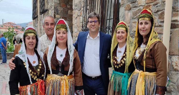&Omicron; &Delta;ή&mu;&omicron;&sigmaf; &Lambda;ή&mu;&nu;&omicron;&upsilon; &alpha;&delta;&epsilon;&lambda;&phi;&omicron;&pi;&omicron;&iota;ή&theta;&eta;&kappa;&epsilon; &mu;&epsilon; &tau;&omicron; &Delta;ή&mu;&omicron; &Sigma;&iota;&theta;&omega;&nu;ί&alpha;&sigmaf;