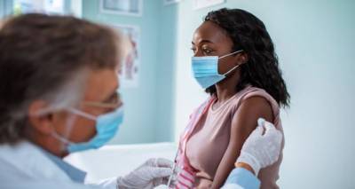 Κορονοϊος – Βρετανία : “Απόλυτα ασφαλές θα είναι το νέο εμβόλιο” , υπογραμμίζει ο αναπληρωτής αρχίατρος της Αγγλίας