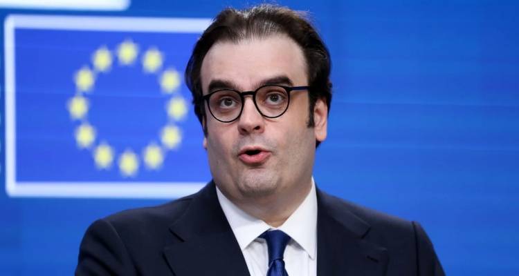 &Eta; &Kappa;&omicron;&mu;&iota;&sigma;&iota;ό&nu; &epsilon;&nu;έ&kappa;&rho;&iota;&nu;&epsilon; &rho;ή&tau;&rho;&alpha; &delta;&iota;&alpha;&phi;&upsilon;&gamma;ή&sigmaf; &gamma;&iota;&alpha; &tau;&eta;&nu; &epsilon;&nu;έ&rho;&gamma;&epsilon;&iota;&alpha; &alpha;&pi;&omicron;&kappa;&lambda;&epsilon;&iota;&sigma;&tau;&iota;&kappa;ά &gamma;&iota;&alpha; &tau;&eta;&nu; &Epsilon;&lambda;&lambda;ά&delta;&alpha; -&Alpha;&nu;&omicron;ί&gamma;&epsilon;&iota; &omicron; &delta;&rho;ό&mu;&omicron;&sigmaf; &gamma;&iota;&alpha; &epsilon;&pi;&epsilon;&nu;&delta;ύ&sigma;&epsilon;&iota;&sigmaf; 1 &delta;&iota;&sigma;.