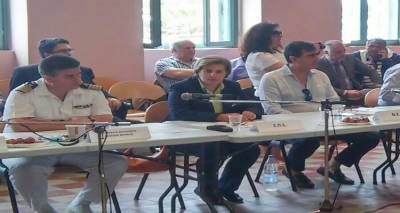 &Sigma;&tau;&eta; &sigma;&upsilon;&nu;&epsilon;&delta;&rho;ί&alpha;&sigma;&eta; &tau;&omicron;&upsilon; &Sigma;.&Alpha;.&Sigma;. &eta; &Pi;&epsilon;&rho;&iota;&phi;&epsilon;&rho;&epsilon;&iota;ά&rho;&chi;&eta;&sigmaf; &Beta;&omicron;&rho;&epsilon;ί&omicron;&upsilon; &Alpha;&iota;&gamma;&alpha;ί&omicron;&upsilon;