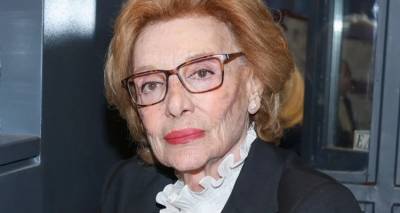 &Pi;έ&theta;&alpha;&nu;&epsilon; &eta; &Mu;ά&rho;&omega; &Kappa;&omicron;&nu;&tau;&omicron;ύ