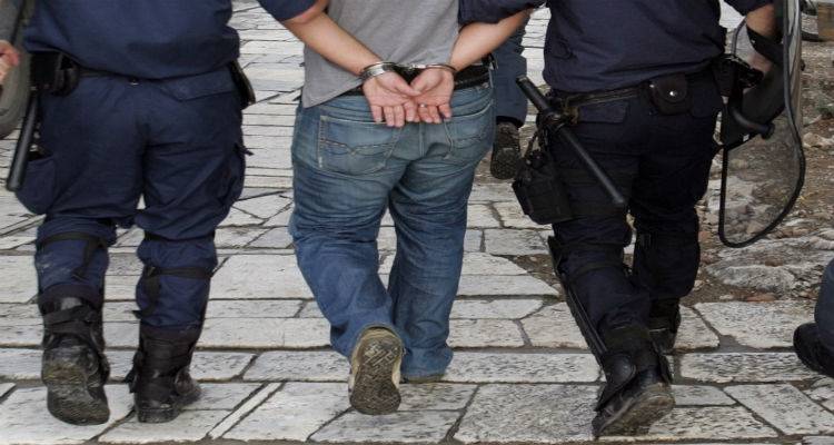 Αυτόφωρο για το Λημνιό που χτύπησε τη μητέρα του