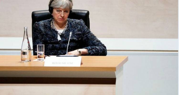 &Sigma;ύ&nu;&omicron;&delta;&omicron;&sigmaf; &Kappa;&omicron;&rho;&upsilon;&phi;ή&sigmaf;: &Pi;&rho;ά&sigma;&iota;&nu;&omicron; &phi;&omega;&sigmaf;, &alpha;&lambda;&lambda;ά &epsilon;&pi;&iota;&phi;&upsilon;&lambda;&alpha;&kappa;&tau;&iota;&kappa;ά, &alpha;&pi;ό &tau;&omicron;&upsilon;&sigmaf; 27 &gamma;&iota;&alpha; &tau;&eta;&nu; &epsilon;&pi;ό&mu;&epsilon;&nu;&eta; &phi;ά&sigma;&eta; &tau;&omicron;&upsilon; Brexit