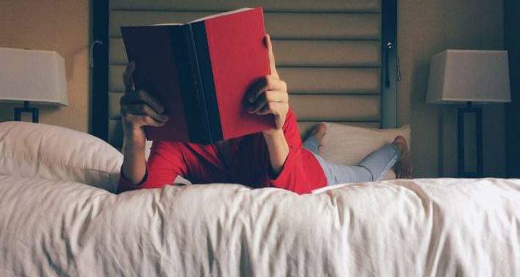 Η αλλαγή ώρας «παίζει» με τον ύπνο μας | H επίδραση στο βιολογικό μας ρολόι