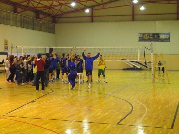Ντελίριο στο κλειστό στάδιο της Μύρινας και κατάκτηση του τίτλου από την ομάδα του Λήμνος Sports Club