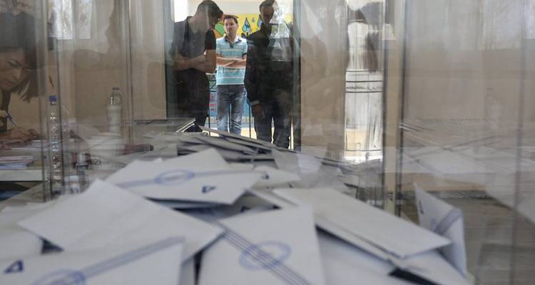 &Nu;έ&omicron;&sigmaf; &nu;ό&mu;&omicron;&sigmaf;: &Theta;&alpha; &psi;&eta;&phi;ί&zeta;&omicron;&upsilon;&mu;&epsilon; &mu;&iota;&alpha; &phi;&omicron;&rho;ά, &alpha;&lambda;&lambda;ά... &delta;ύ&omicron; &sigma;&upsilon;&nu;&delta;&upsilon;&alpha;&sigma;&mu;&omicron;ύ&sigmaf; &gamma;&iota;&alpha; &delta;&eta;&mu;&omicron;&tau;&iota;&kappa;έ&sigmaf; &kappa;&alpha;&iota; &pi;&epsilon;&rho;&iota;&phi;&epsilon;&rho;&epsilon;&iota;&alpha;&kappa;έ&sigmaf; &epsilon;&kappa;&lambda;&omicron;&gamma;έ&sigmaf;