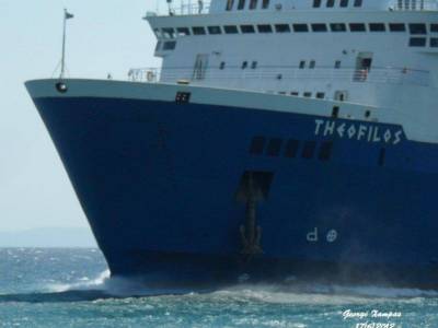 Με μία άγκυρα ταξίδεψε το πλοίο Θεόφιλος από Λήμνο για Θεσσαλονίκη