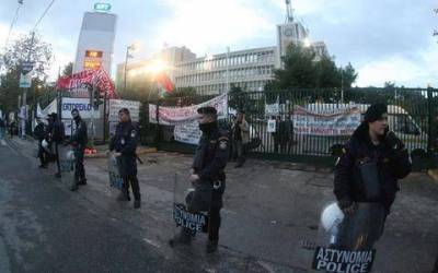 &laquo;&Epsilon;&iota;&sigma;&beta;&omicron;&lambda;ή&raquo; &tau;&eta;&sigmaf; &Epsilon;&Lambda;&Alpha;&Sigma; &sigma;&tau;&eta;&nu; &Epsilon;&Rho;&Tau;