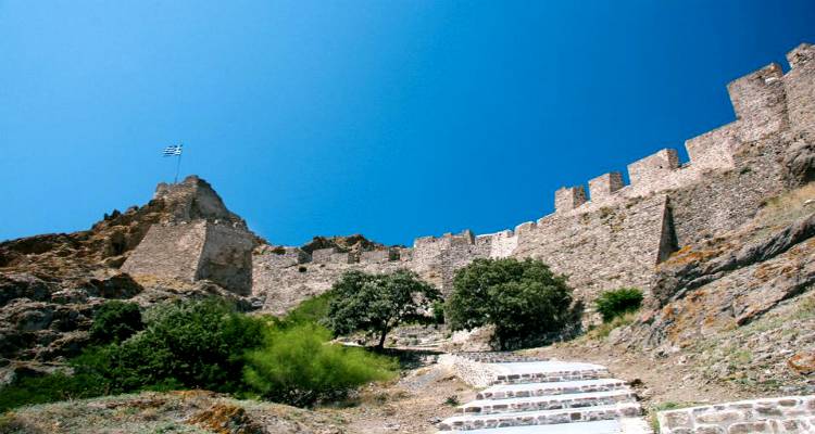 &Tau;&omicron; &Kappa;ά&sigma;&tau;&rho;&omicron; &tau;&eta;&sigmaf; &Lambda;ή&mu;&nu;&omicron;&upsilon; &kappa;&alpha;&iota; ά&lambda;&lambda;&alpha; 15 &kappa;ά&sigma;&tau;&rho;&alpha; &laquo;&delta;&iota;&alpha;&mu;ά&nu;&tau;&iota;&alpha;&raquo; &sigma;&tau;&eta;&nu; &Epsilon;&lambda;&lambda;ά&delta;&alpha; (photos)