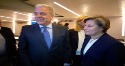 Την παρέμβαση της Ευρωπαϊκής Επιτροπής για την αντιμετώπιση της μεταναστευτικής ροής ζήτησε η Καλογήρου από τον Αβραμόπουλο (photos)
