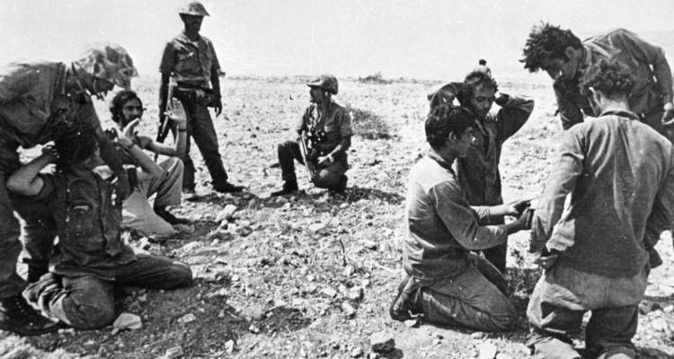 &Kappa;ύ&pi;&rho;&omicron;&sigmaf;: &Mu;ά&nu;&alpha; &alpha;&gamma;&nu;&omicron;&omicron;ύ&mu;&epsilon;&nu;&omicron;&upsilon; &pi;&epsilon;&rho;ί&mu;&epsilon;&nu;&epsilon; 50 &chi;&rho;ό&nu;&iota;&alpha; &gamma;&iota;&alpha; έ&nu;&alpha; &tau;&eta;&lambda;&epsilon;&phi;ώ&nu;&eta;&mu;&alpha; &pi;&omicron;&upsilon; έ&gamma;&iota;&nu;&epsilon; &mu;&epsilon;&tau;ά &tau;&omicron;&nu; &theta;ά&nu;&alpha;&tau;ό &tau;&eta;&sigmaf;.
