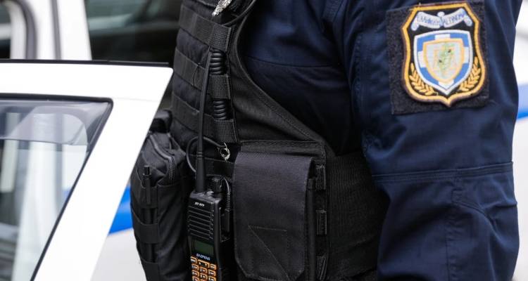 Βίαιο το παρελθόν του αστυνομικού της Βουλής: Η κατάθεση του μάρτυρα-κλειδί που θα ρίξει φως