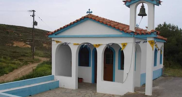 Πανηγυρίζει το εξωκκλήσι των Αγίων Κωνσταντίνου και Ελένης στο Λιβαδοχώρι