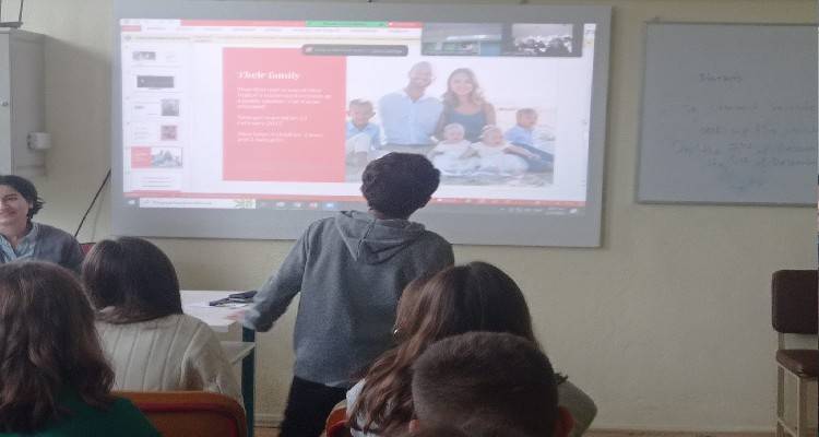 Γυμνάσιο Μούδρου: “Μάθημα σεβασμού στα άτομα με αναπηρία” | “Εγώ κι εσύ μαζί”
