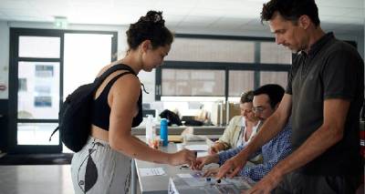 &Beta;&omicron;&upsilon;&lambda;&epsilon;&upsilon;&tau;&iota;&kappa;έ&sigmaf; &epsilon;&kappa;&lambda;&omicron;&gamma;έ&sigmaf; &sigma;&tau;&eta; &Gamma;&alpha;&lambda;&lambda;ί&alpha;: &Mu;&epsilon;&gamma;&alpha;&lambda;ύ&tau;&epsilon;&rho;&eta; &alpha;&pi;&omicron;&chi;ή &alpha;&pi;ό &tau;&omicron;&nu; &pi;&rho;ώ&tau;&omicron; &gamma;ύ&rho;&omicron; &delta;&epsilon;ί&chi;&nu;&omicron;&upsilon;&nu; &tau;&alpha; &epsilon;&pi;ί&sigma;&eta;&mu;&alpha; &sigma;&tau;&omicron;&iota;&chi;&epsilon;ί&alpha;