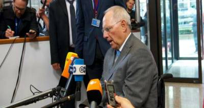 &Sigma;ό&iota;&mu;&pi;&lambda;&epsilon; &upsilon;&pi;έ&rho; &tau;&omega;&nu; &alpha;&nu;&omicron;&iota;&chi;&tau;ώ&nu; &sigma;&upsilon;&nu;ό&rho;&omega;&nu;: &Omicron;&iota; &mu;&epsilon;&tau;&alpha;&nu;ά&sigma;&tau;&epsilon;&sigmaf; &theta;&alpha; &mu;&alpha;&sigmaf; &sigma;ώ&sigma;&omicron;&upsilon;&nu; &alpha;&pi;ό &tau;&eta;&nu; &alpha;&iota;&mu;&omicron;&mu;&iota;&xi;ί&alpha;