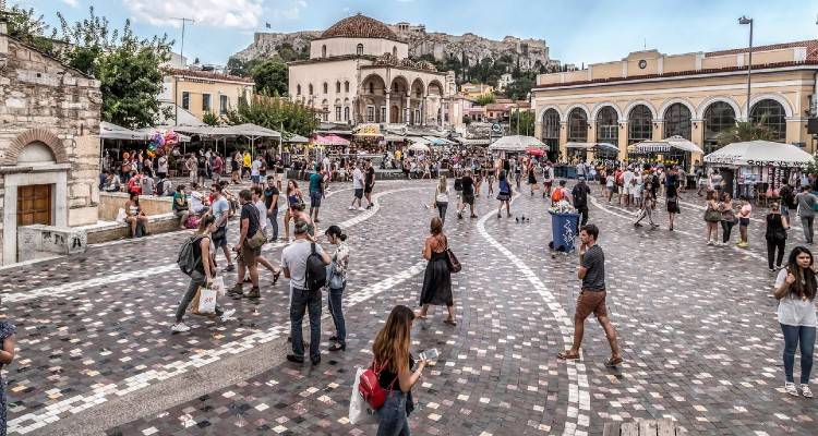 Τρίτη δόση μόνο με εμβόλιο mRNA, σήμερα οι ανακοινώσεις -Ποιοι και γιατί θα εμβολιαστούν ξανά