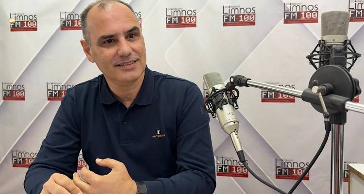 &Epsilon;&mu;&beta;&omicron;&lambda;&iota;&alpha;&sigma;&tau;&iota;&kappa;ό &pi;&rho;ό&gamma;&rho;&alpha;&mu;&mu;&alpha;: &Omicron; &iota;&alpha;&tau;&rho;ό&sigmaf;-&pi;&alpha;&theta;&omicron;&lambda;ό&gamma;&omicron;&sigmaf; &Theta;&omega;&mu;ά&sigmaf; &Lambda;&omicron;ύ&kappa;&alpha;&sigmaf; &sigma;&tau;&omicron; &sigma;&tau;&omicron;ύ&nu;&tau;&iota;&omicron; &tau;&omicron;&upsilon; FM100 &epsilon;&xi;&eta;&gamma;&epsilon;ί | &Sigma;&Upsilon;&Nu;&Epsilon;&Nu;&Tau;&Epsilon;&Upsilon;&Xi;&Eta;