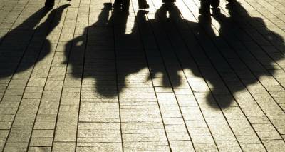 &Mu;ύ&rho;&iota;&nu;&alpha;: &Alpha;&upsilon;&xi;ά&nu;&omicron;&nu;&tau;&alpha;&iota; &tau;&alpha; &pi;&epsilon;&rho;&iota;&sigma;&tau;&alpha;&tau;&iota;&kappa;ά &pi;&alpha;&rho;&alpha;&beta;&alpha;&tau;&iota;&kappa;ή&sigmaf; &sigma;&upsilon;&mu;&pi;&epsilon;&rho;&iota;&phi;&omicron;&rho;ά&sigmaf; &alpha;&nu;&eta;&lambda;ί&kappa;&omega;&nu;