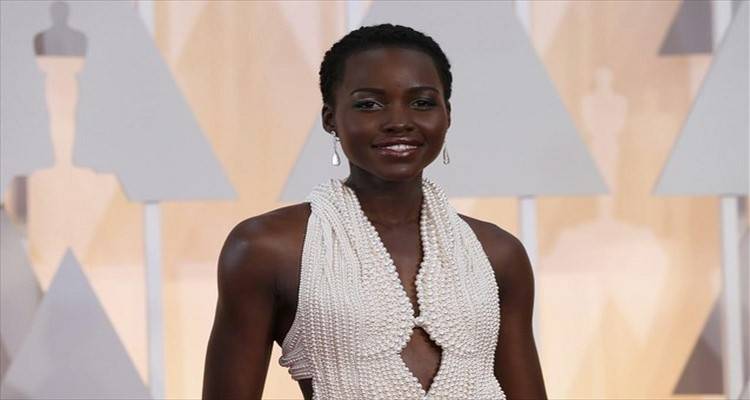 Εκλάπη το φόρεμα που φορούσε η Λουπίτα Νιόνγκο στην τελετή των Όσκαρ