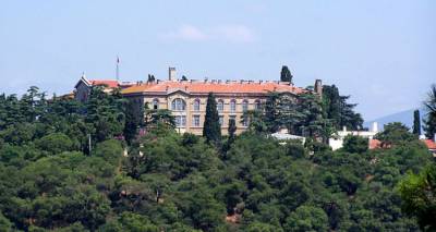 &Eta; &Gamma;&epsilon;&rho;&mu;&alpha;&nu;ί&alpha; &sigma;&tau;&eta;&rho;ί&zeta;&epsilon;&iota; &tau;&omicron; &alpha;ί&tau;&eta;&mu;&alpha; &gamma;&iota;&alpha; &epsilon;&pi;&alpha;&nu;&alpha;&lambda;&epsilon;&iota;&tau;&omicron;&upsilon;&rho;&gamma;ί&alpha; &tau;&eta;&sigmaf; &Theta;&epsilon;&omicron;&lambda;&omicron;&gamma;&iota;&kappa;ή&sigmaf; &Sigma;&chi;&omicron;&lambda;ή&sigmaf; &tau;&eta;&sigmaf; &Chi;ά&lambda;&kappa;&eta;&sigmaf;