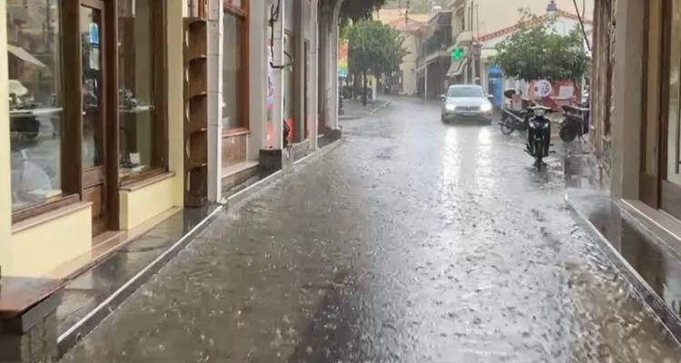 Έκτακτο δελτίο επιδείνωσης καιρού από ΕΜΥ: Έρχεται η κακοκαιρία «ATENA» με καταιγίδες, κεραυνούς και χαλάζι