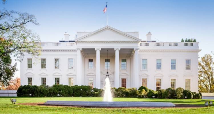 Συναγερμός στις ΗΠΑ: Εστειλαν στον Λευκό Οίκο φάκελο με θανατηφόρο δηλητήριο