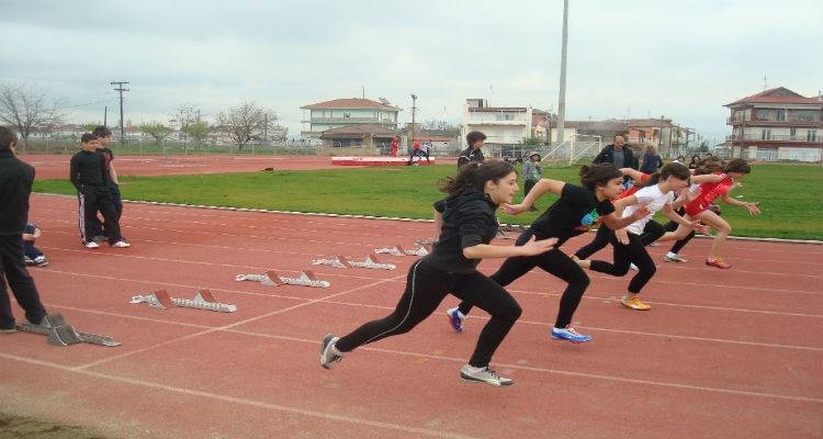 Ο Δήμαρχος Λήμνου συγχαίρει τους μαθητές της Λήμνου για τις επιδόσεις τους στο σχολικό πρωτάθλημα στίβου