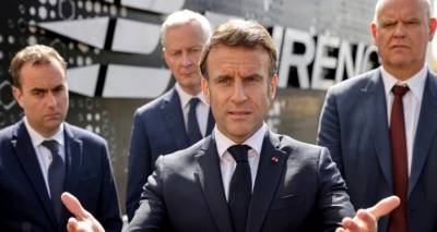 Σε τροχιά μεγάλου δημοσιονομικού κινδύνου η Γαλλία, παρά το «φιλί της ζωής» των Σοσιαλιστών στον Λεκορνί