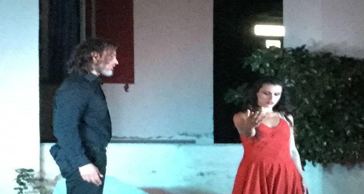 &Kappa;έ&rho;&delta;&iota;&sigma;&epsilon; &tau;&omicron;&upsilon;&sigmaf; &Alpha;&gamma;&iota;&omicron;&sigma;&tau;&rho;&alpha;&tau;ί&tau;&epsilon;&sigmaf; &laquo;&Eta; &Sigma;&omicron;&nu;ά&tau;&alpha; &tau;&omicron;&upsilon; &Sigma;&epsilon;&lambda;&eta;&nu;ό&phi;&omega;&tau;&omicron;&sigmaf; (Venceremos)&raquo; (photos)